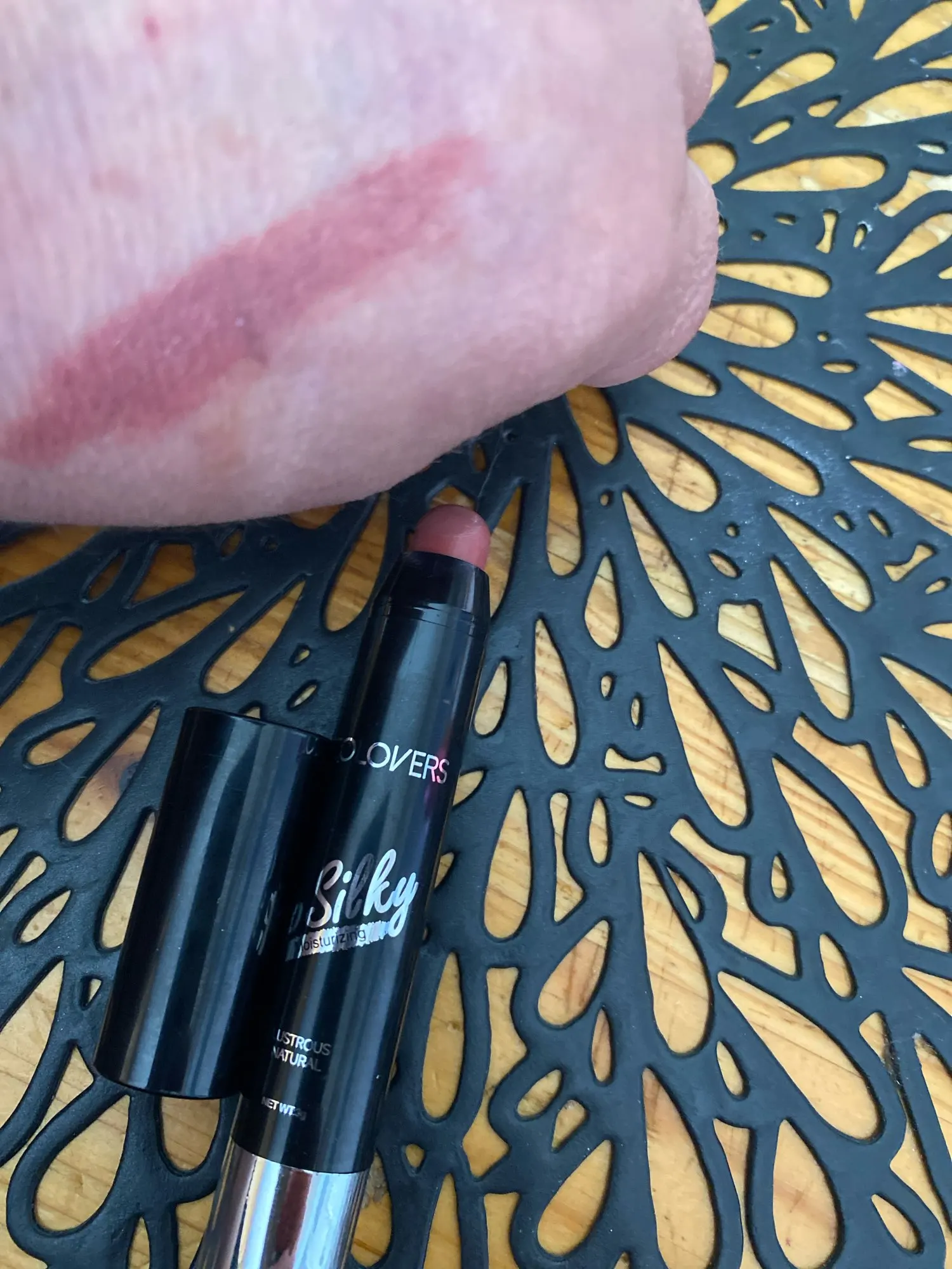 Matte Lipstick Pencil with Waterproof and Non-Stick Technology photo review