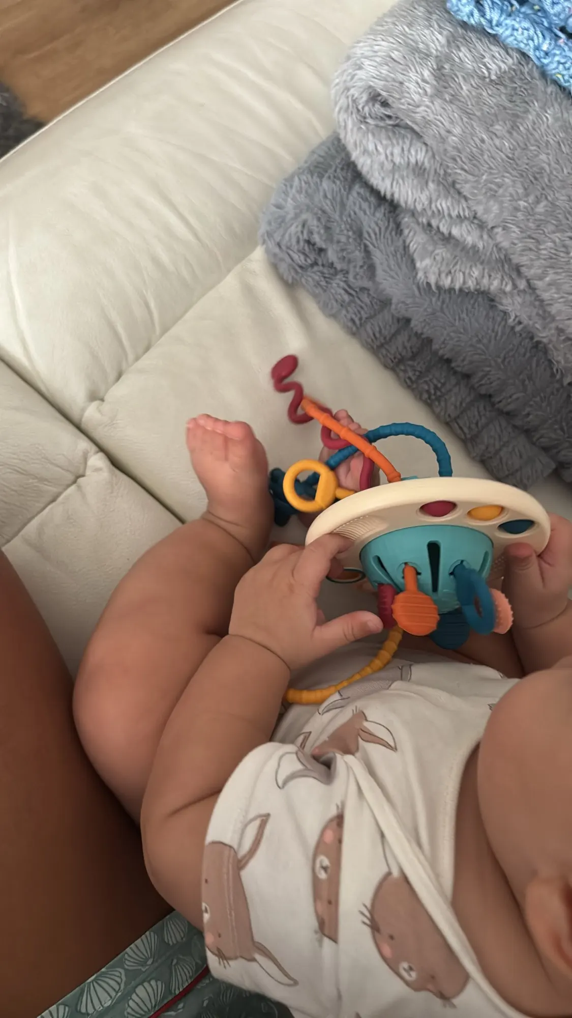 UFO Silicone Pull & String Activity Toy