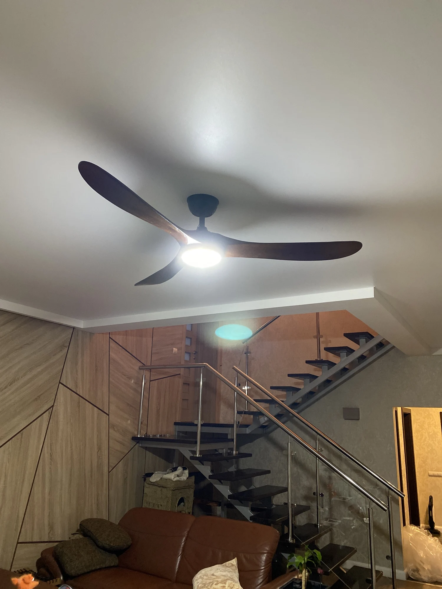 Antique Wooden Blades Large Fan: Elegance Meets Functionality