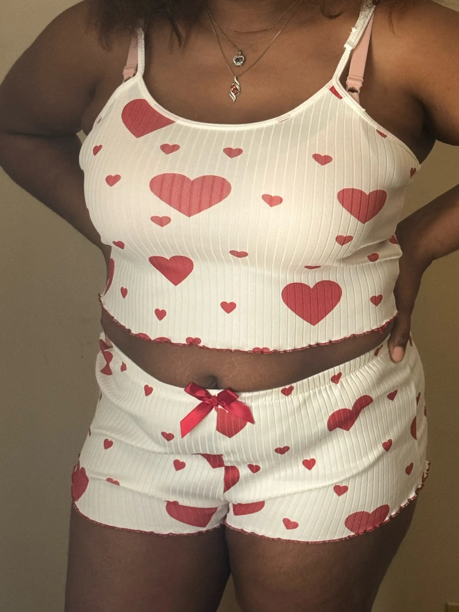 Chic Women's 2-Piece Pajamas Set for Summer Comfort photo review