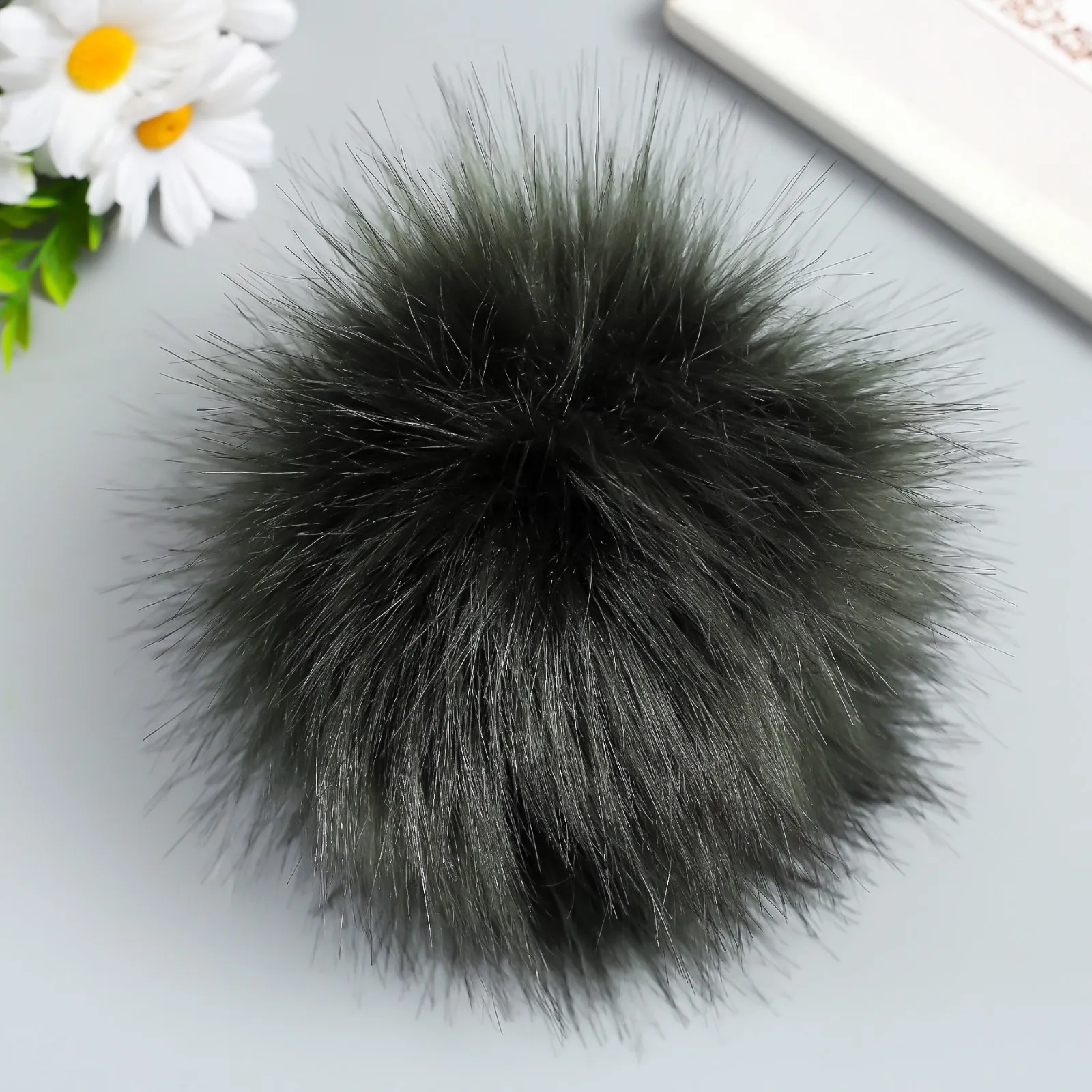 Рисунок 2 - Помпон искуственный мех песец 14