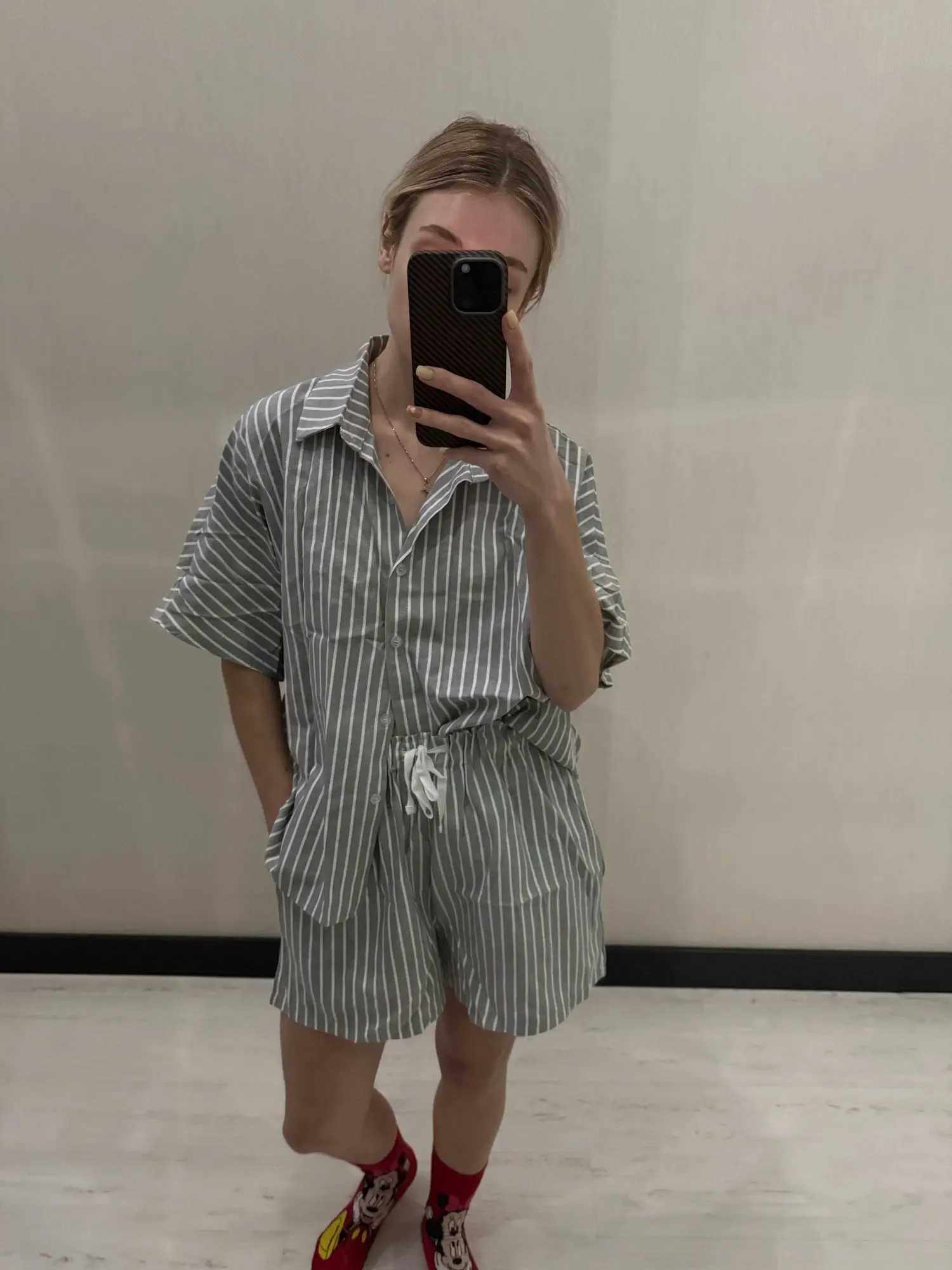 Chic Striped Women's Two-Piece Shorts Set for Effortless Style photo review