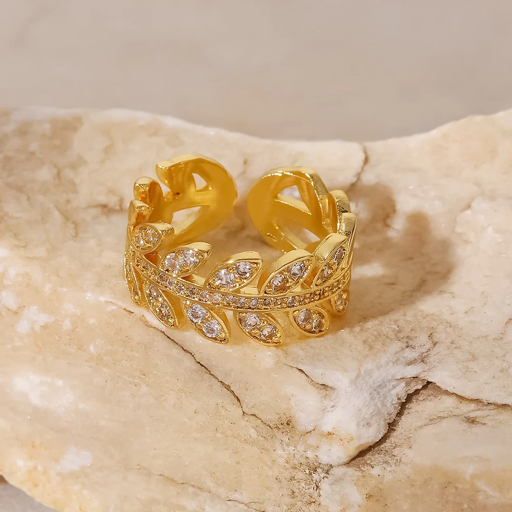Zircon Stone Wedding Band Ring | Cubic Zirconia Ring 18k
