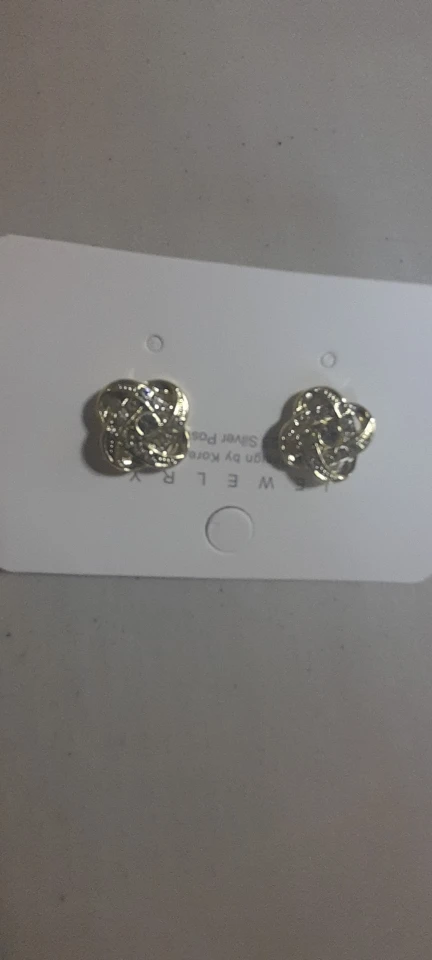 Light Luxury Zircon Stud Earrings photo review