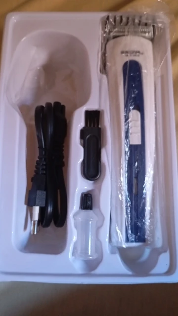 Máquininha De Cortar Cabelo e/ou Barbeador Portátil Aparador Barba 3915 bivolt Recarregável-ENVIO IMEDIATO PARA TODO BRASIL photo review