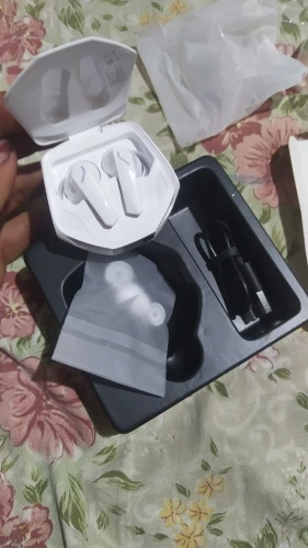 Lenovo GM2 Pro Max Wireless Gaming Earbuds Bluetooth 5.4 photo review
