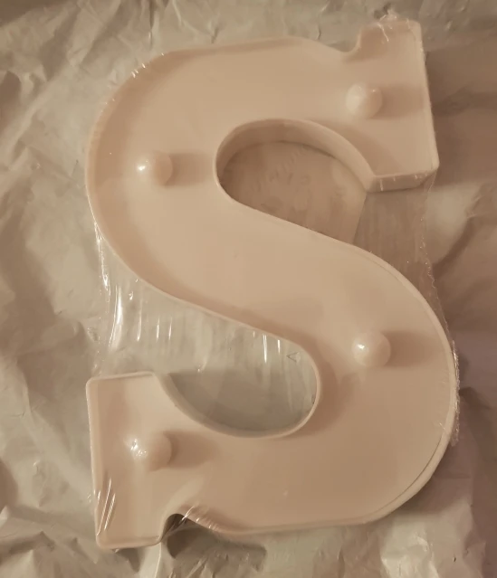 Letter Illumination: Alphabet LED Night Lights – Luminous 16cm Letters for a Festive Touch in Home photo review