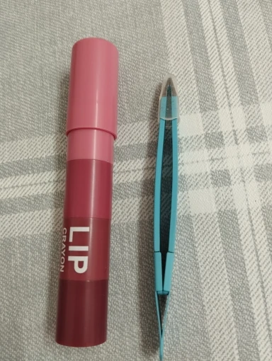 Lipstick Set Lip Gloss 4 Colors In 1 Matte Velvet Lipstick Pen Kit Lipliner Waterproof Lasting photo review