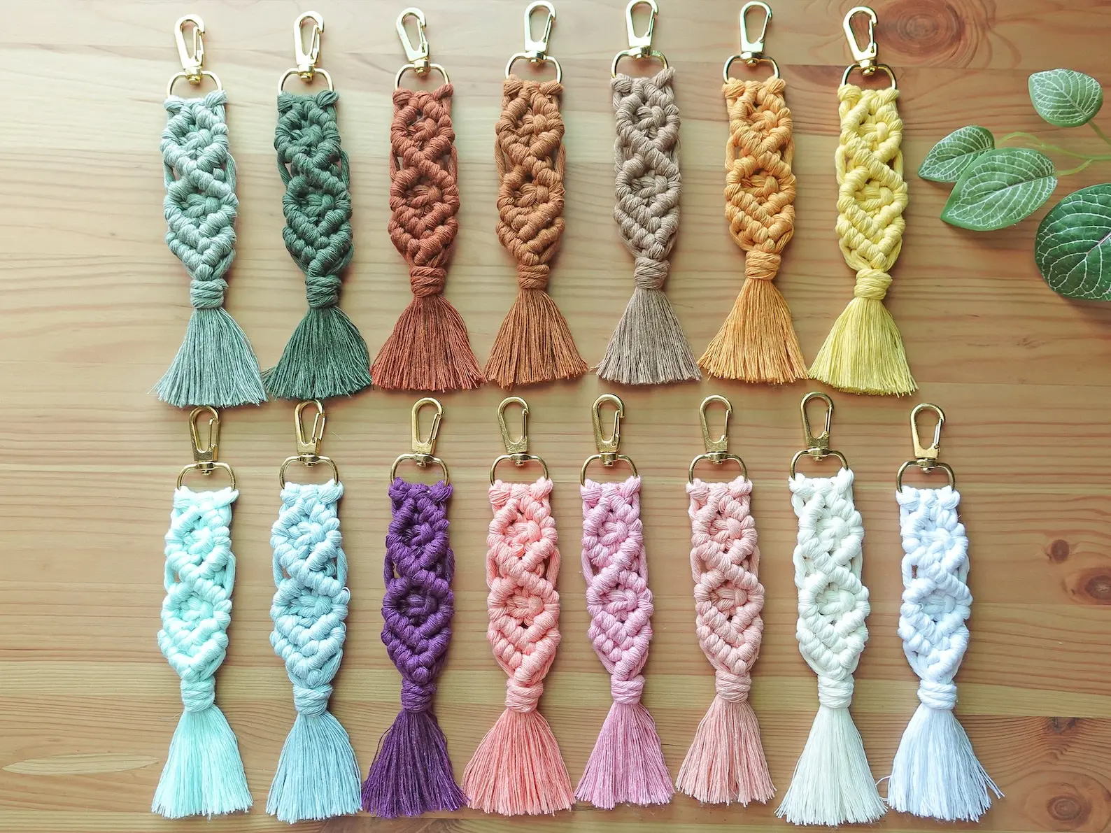 25/50/100 Macrame Keychain Wedding Gift Boho Keychain, Bridesmaid Gift, Engagement Gift, Bridal Shower Favors