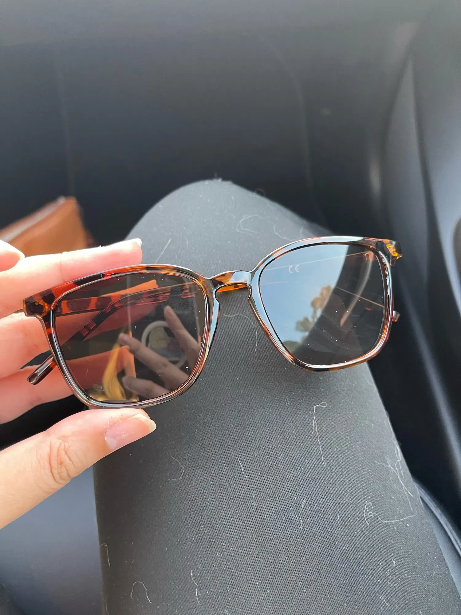 Y2K Square Sunglasses - Purple Gradient Hip Hop Shades photo review