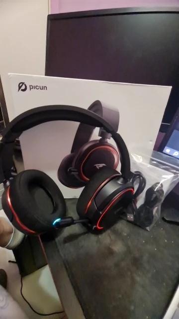 Picun G2 2.4GHz Wireless Gaming Headset with Bluetooth 5.3, 7.1 Surround Sound & Retractable ENC Mic – Compatible with PC, PS5, Switch & More