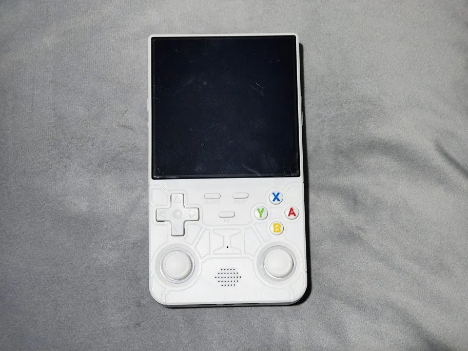 R36 ULTRA photo review