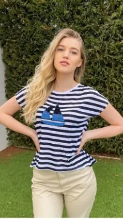 

Женская футболка CoolCode из 100% вискозы с двунаправленными блестками и принтом корабля