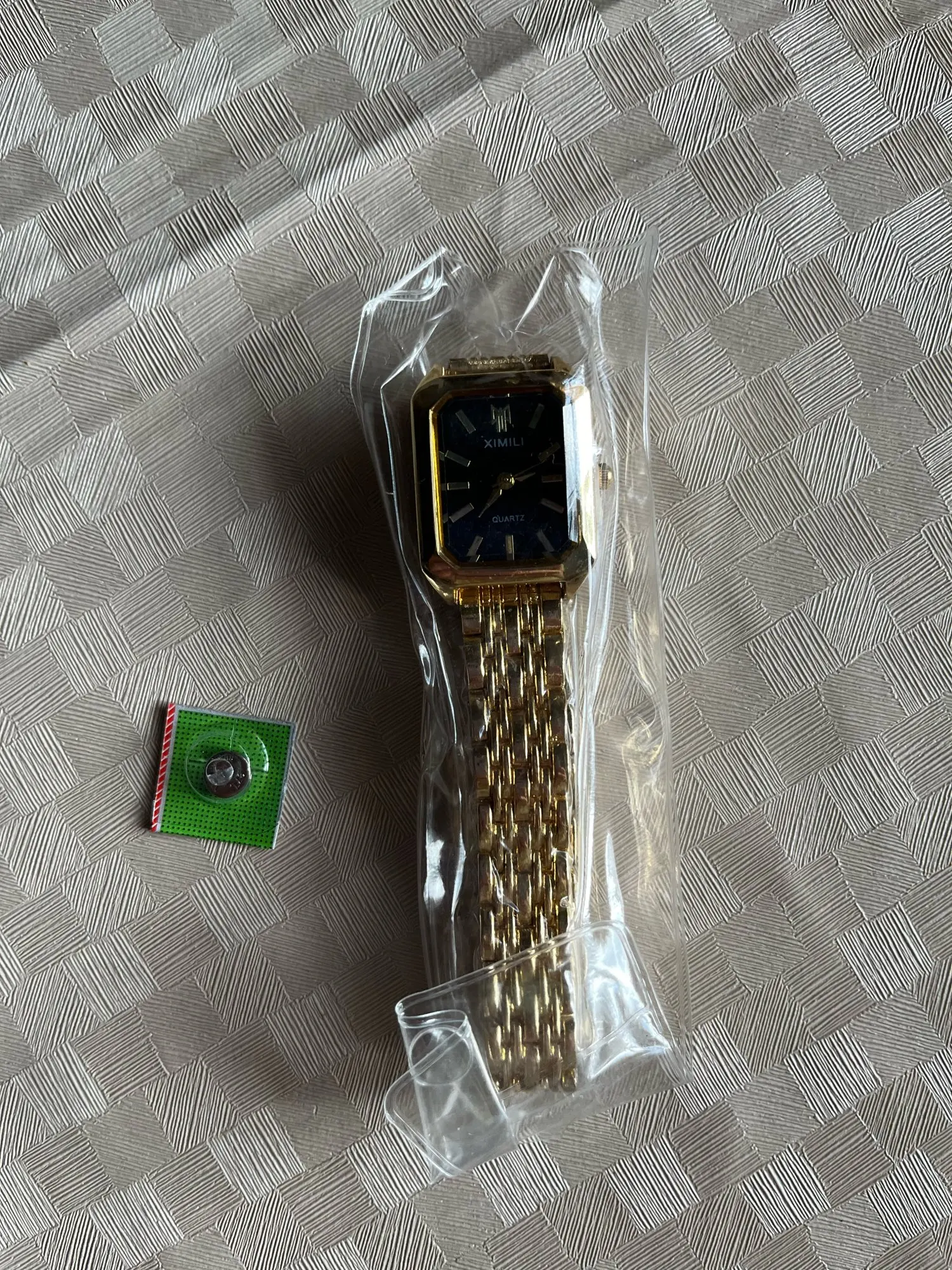 Women's 32mm Square Quartz Watch photo review