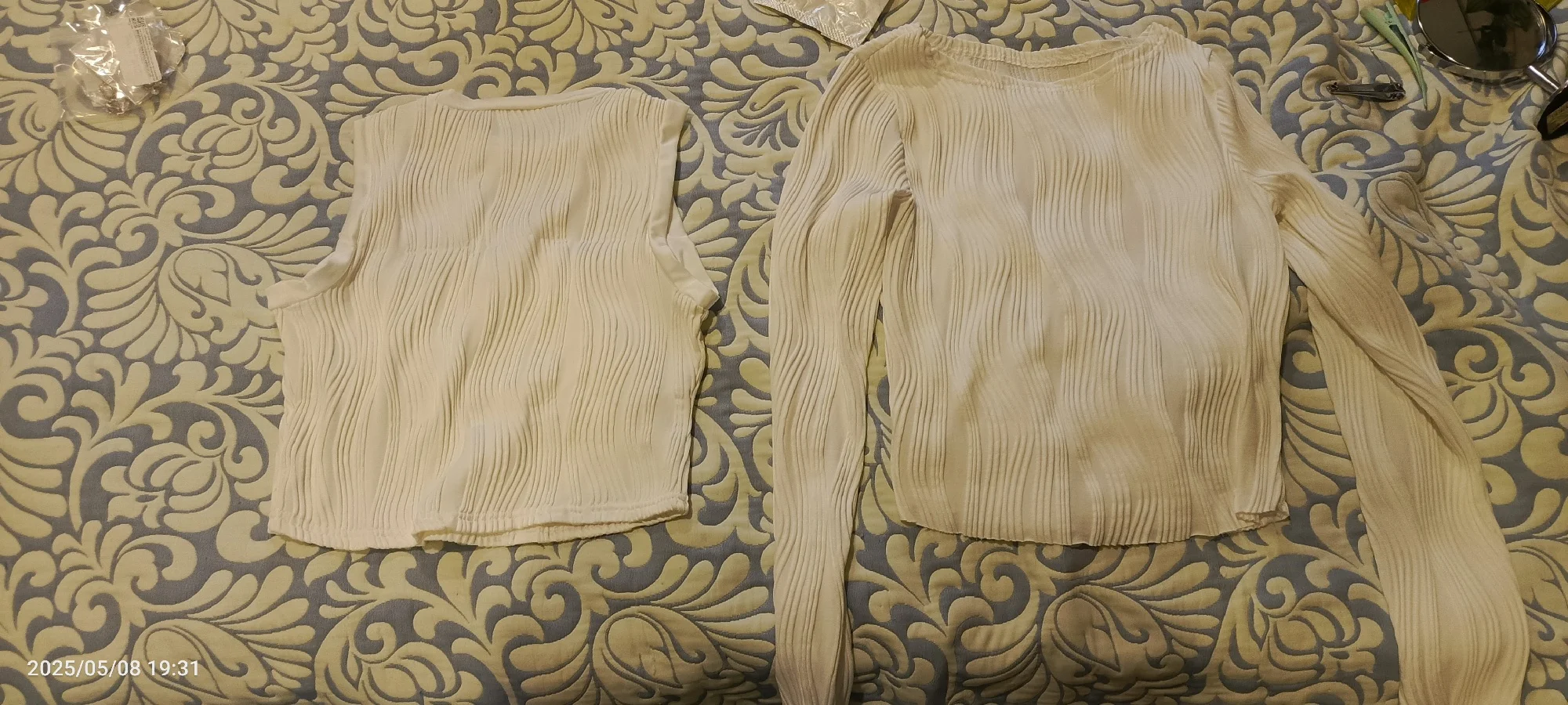 Women's Ruched Long Sleeve Crop Top photo review