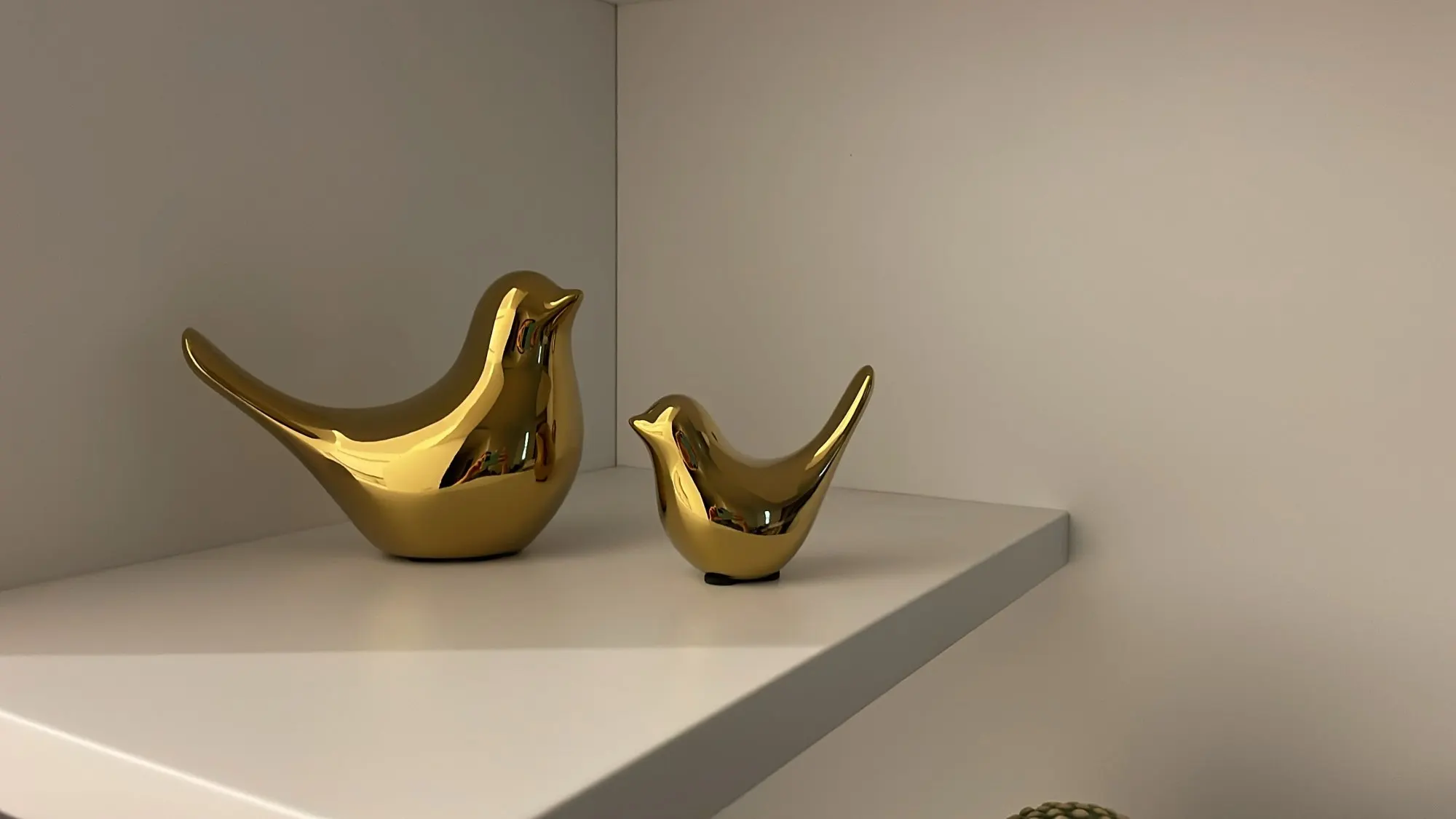 Golden Wings, Nordic Ceramic Bird Figurine - Elegant Home Décor Accent & Jewelry Holder photo review