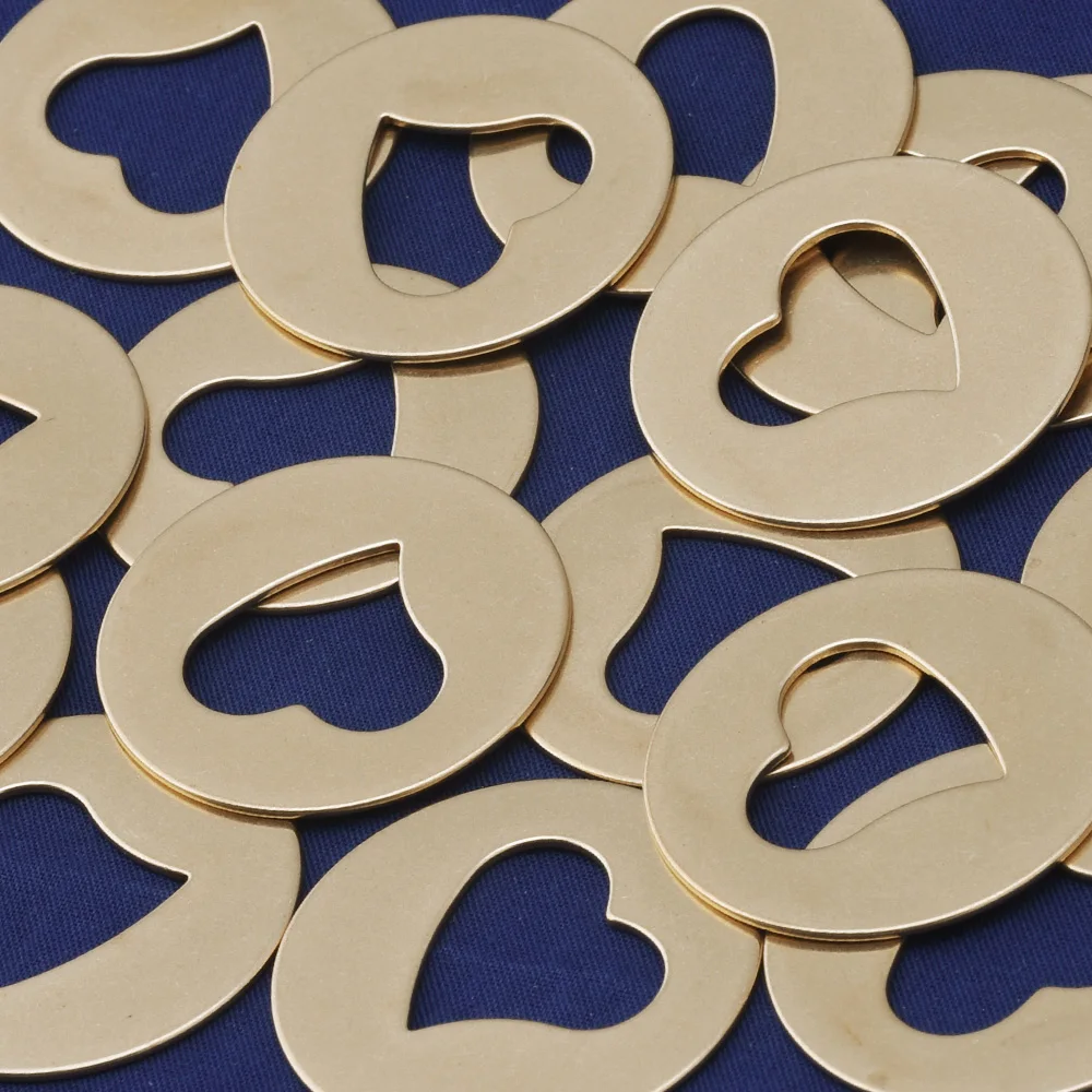 

Brass Round Washers heart shaped hole FANTASTIC SHINE,Stamping Blank,tibetara®,About 1 1/4"（32mm) 18 Gauges,20 pcs/lot-10126050