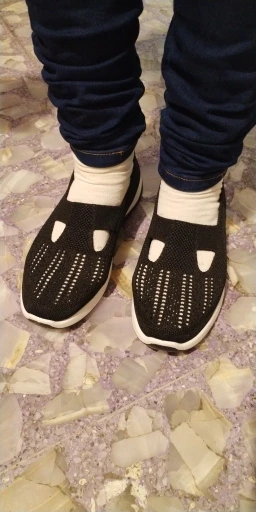 Zapatillas de deporte transpirables de Color sólido para mujer, zapatos para caminar ligeros sin cordones con suela suave, zapatos informales de punto bajos photo review