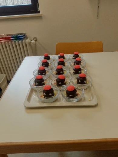 Semi-automatic Egg Beater 304 Stainless Steel Egg Whisk Manual Hand Mixer photo review