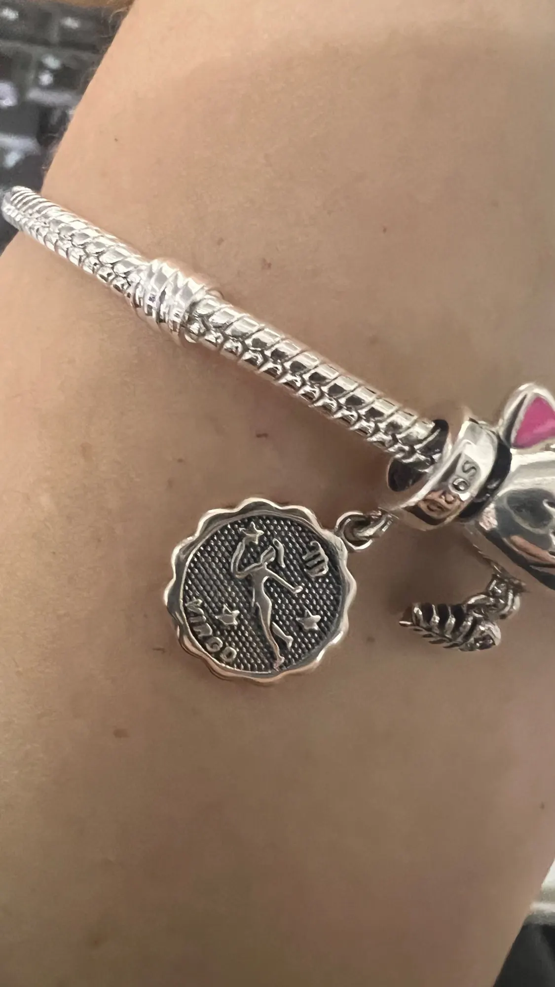Joyería fina Original hecha a mano de lujo, pulsera de plata de ley 925 con dijes, pulseras suaves y lisas de hueso de serpiente para mujer photo review