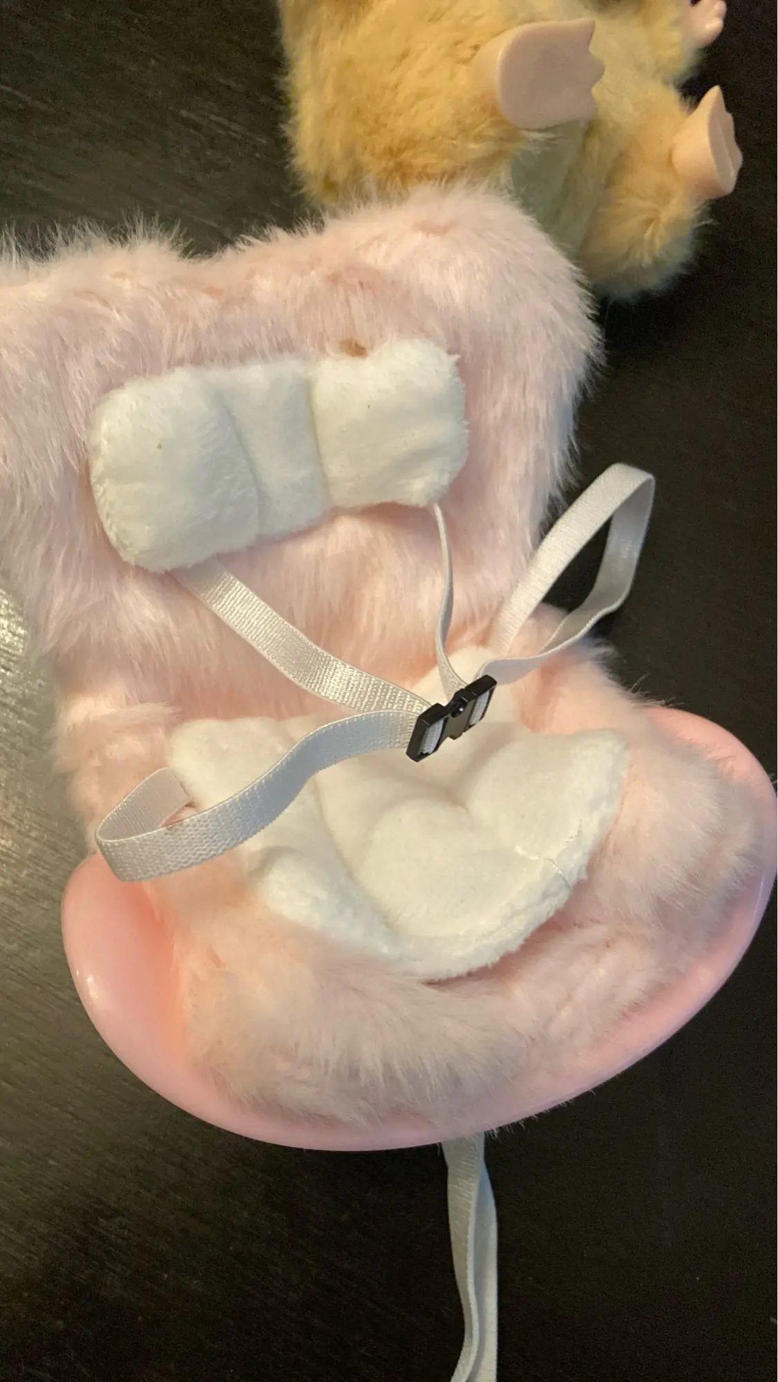 Labubu Doll Accessories: 15/17CM Car Safety Seat Air Vent Aromatherapy Decor photo review