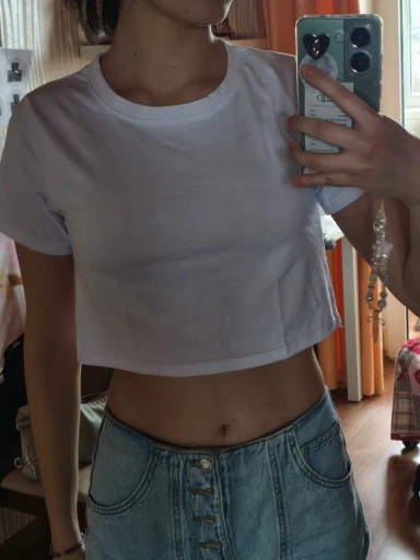 Women's Cropped Solid T-Shirt - Korean Style Casual Basic Top photo review