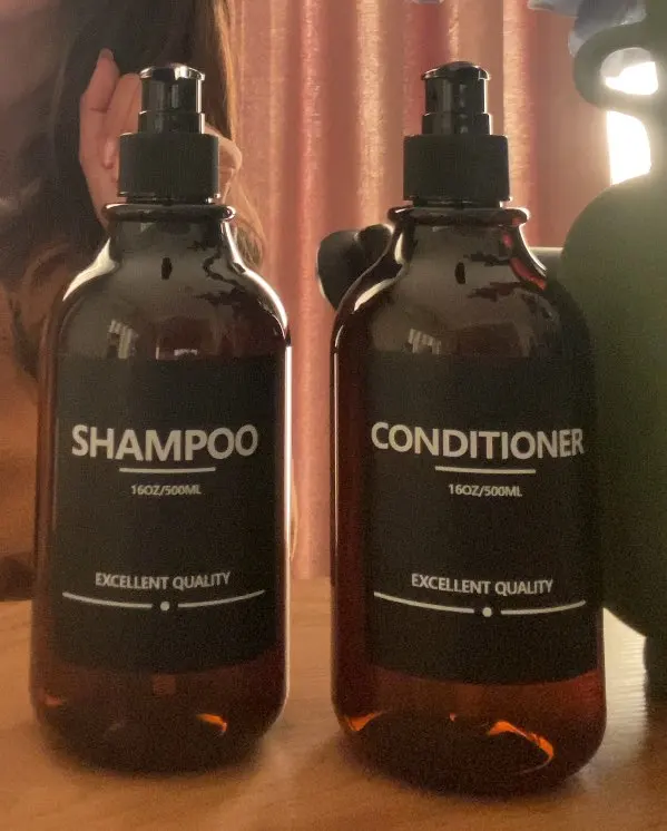 500ml Brown Soap Bottle Set with Black Label Sticker Shower Gel Household Shampoo Dispenser photo review