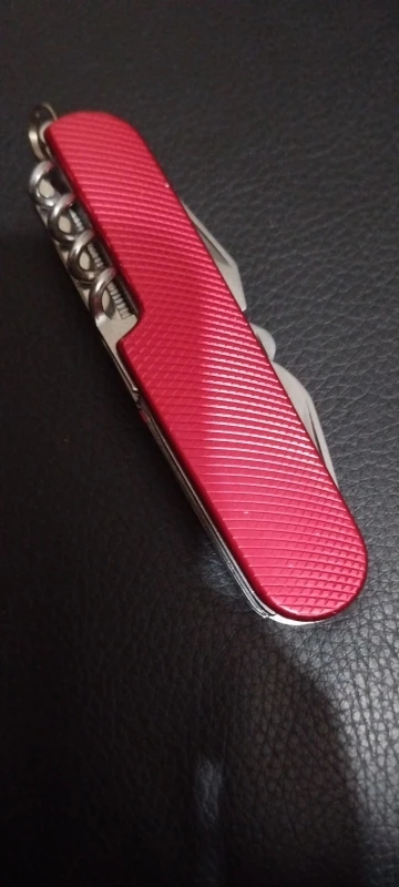 Venda quente multifuncional suíço faca dobrável de aço inoxidável multi facas do exército bolso caça acampamento ao ar livre faca sobrevivência photo review