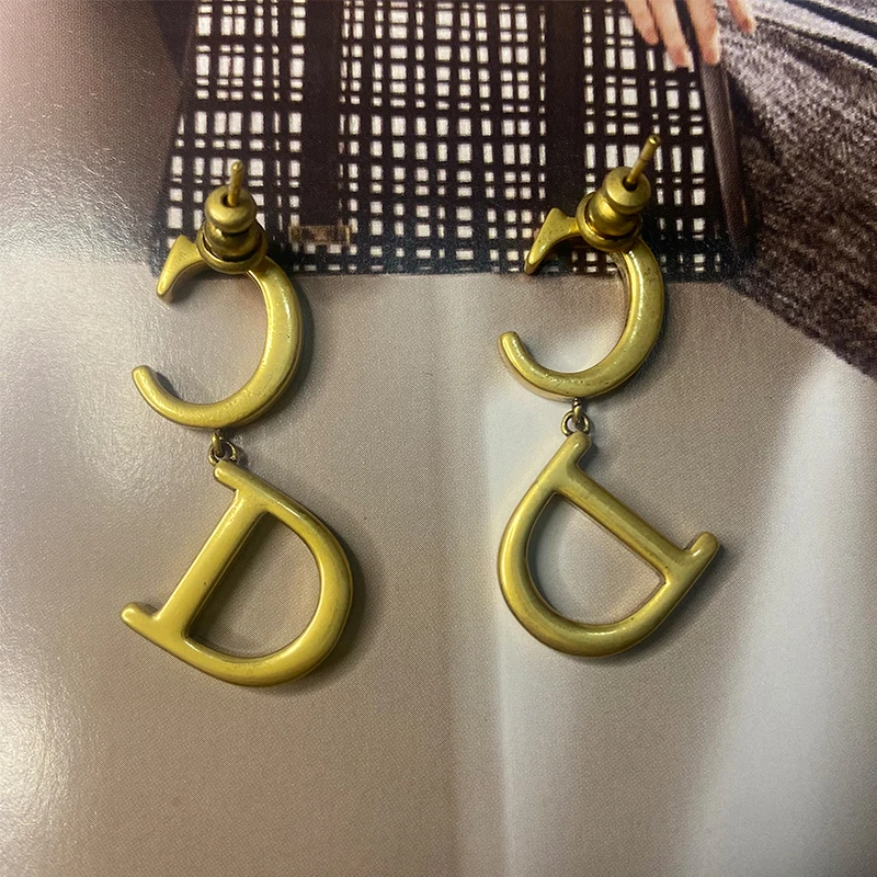 

Korea Hot Sale Luxury Brand Gold Plated CD Letter Pendant Drop Earrings for Women Jewelry