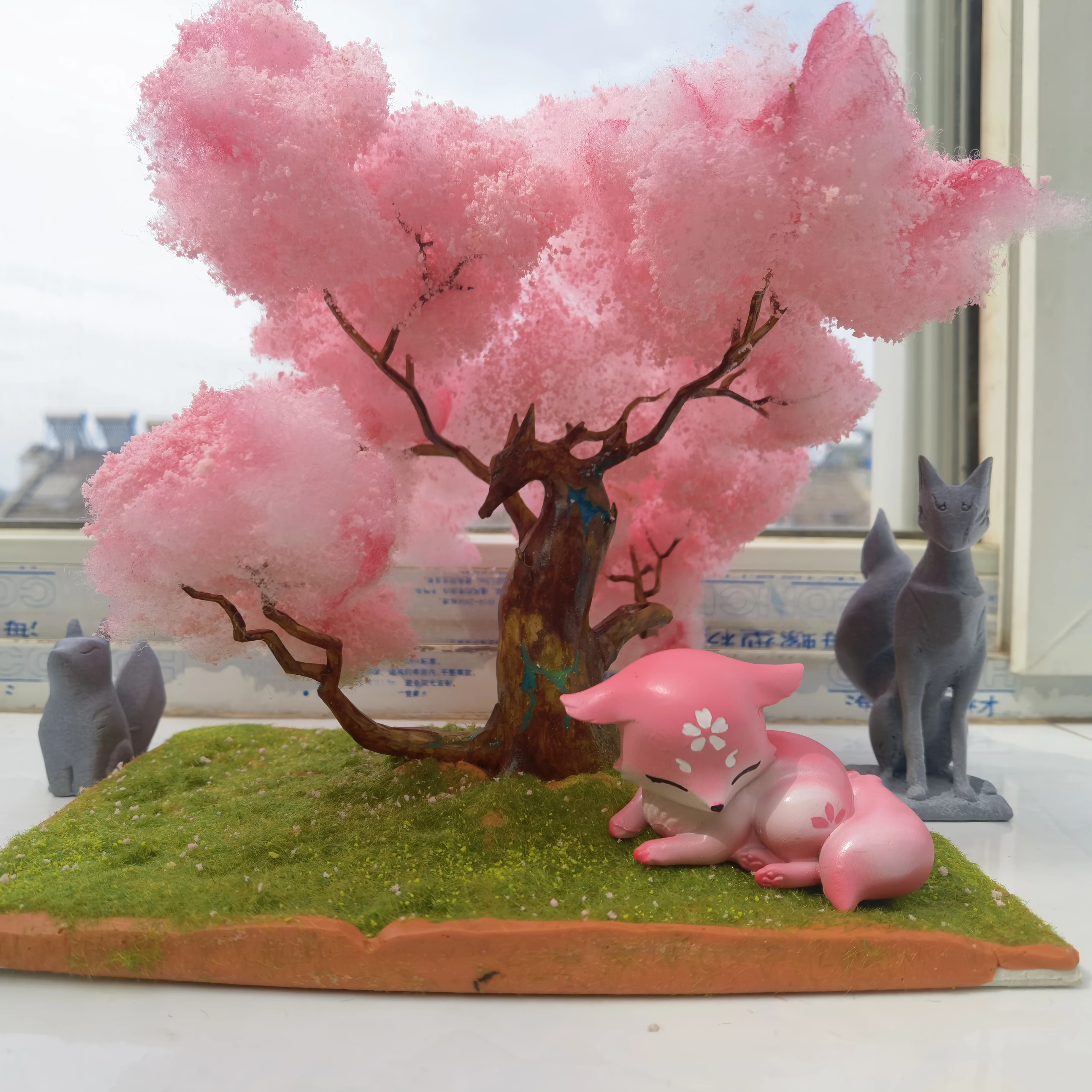 Action Figures Toys Anime Ornament Yae Miko Fox Kawaii Resin Doll Anime Gorou Dog Figurine Cosplay Props Home Decoration Gifts Collection