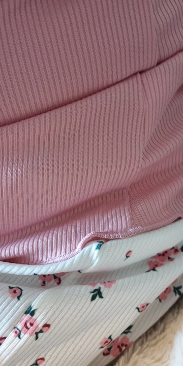 Luxe Lace V-Neck Pajama Set for Cozy Autumn Nights photo review