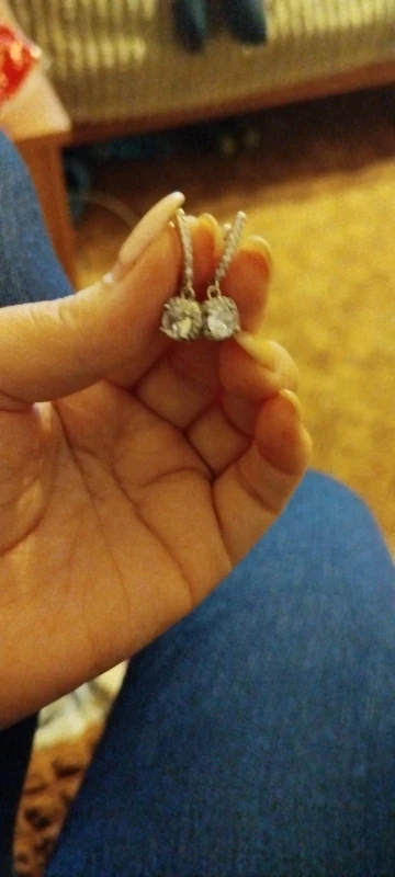 2CT Moissanite Huggie Hoop Earring photo review