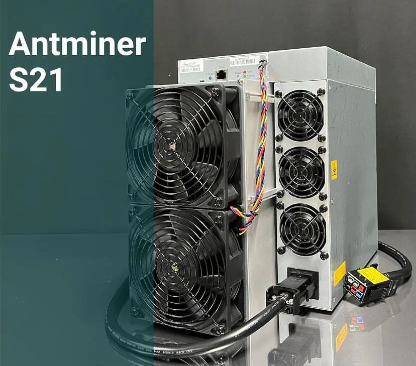 

Bitmain Antminer S21 200T 3500W Asic BTC Miner Bitcoin 200Th/s