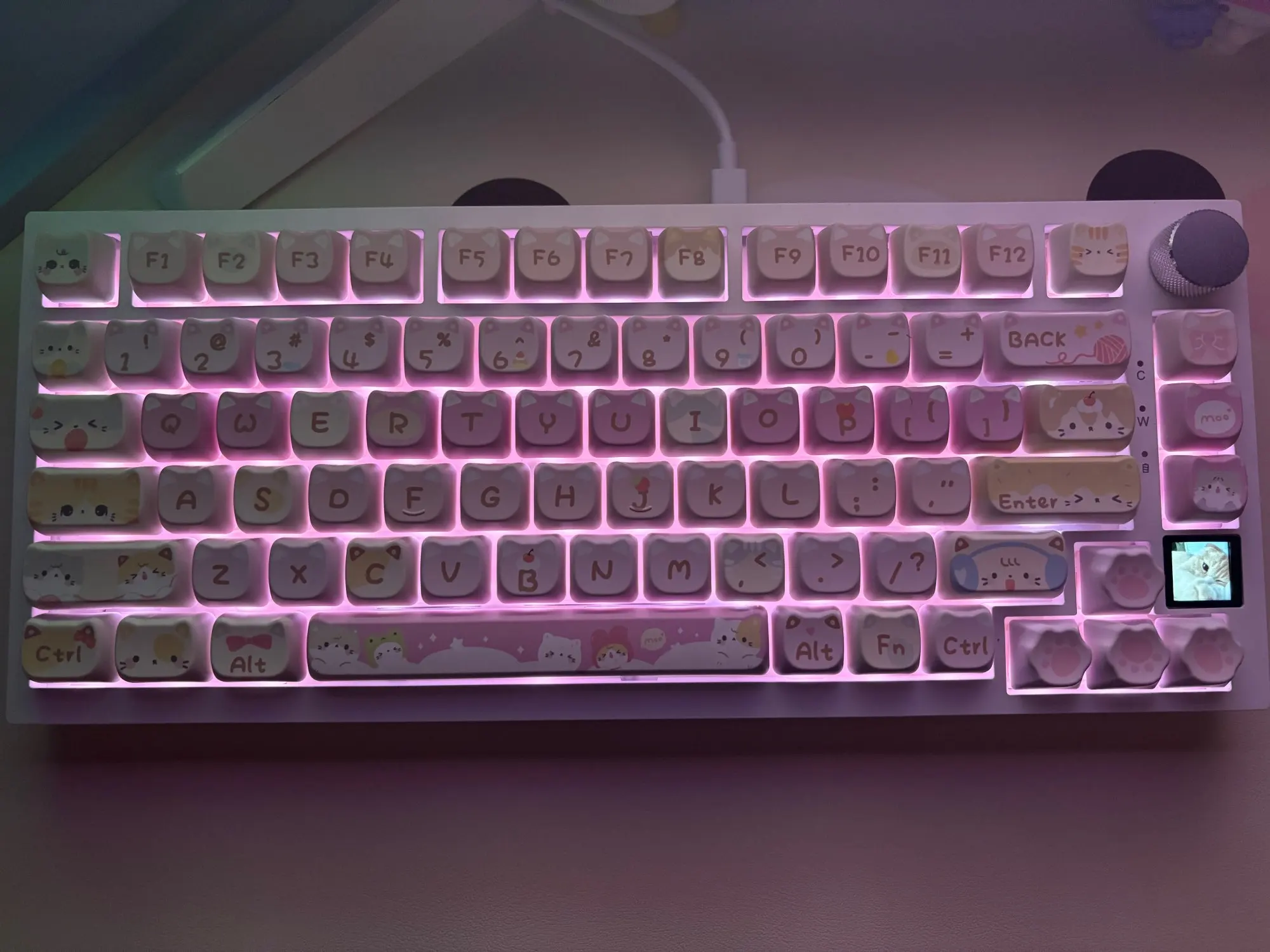 AJAZZ AK820/AK820Pro Mechanical Keyboard TFT Screen Multifunctional Knob Gaming Keyboard Wired/2.4GHz/BT Connect PC Keyboard photo review