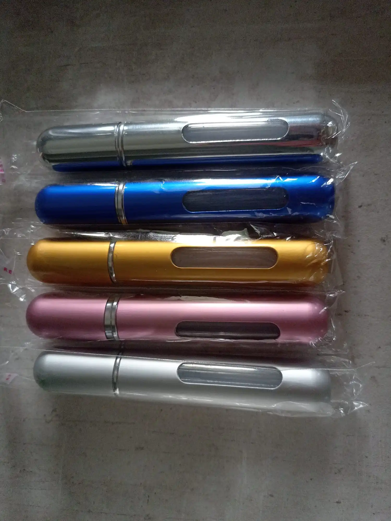 Atomizer Portable Refillable Perfume Bottle with Spray ability for Travel photo review