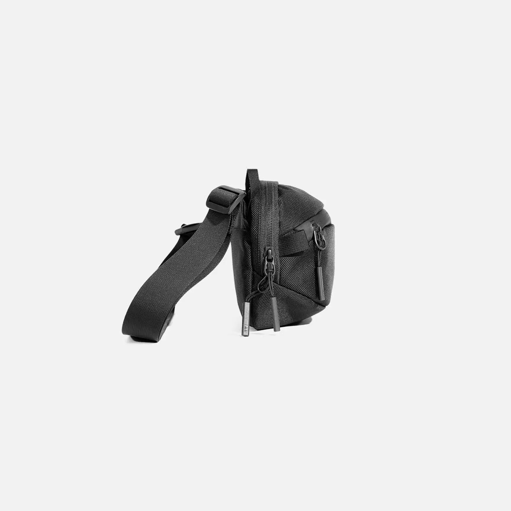 Original AER Day Sling 3:Versatile Spacious Durable Secure DayPack Chest Waist Shoulder Hip Fanny Bag Travel Everyday Use - BNWT