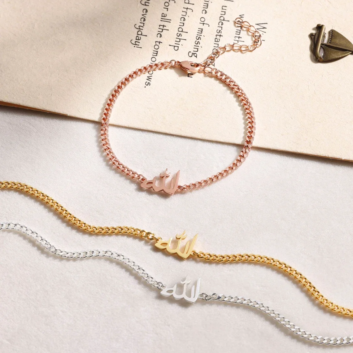 

Allah Allah Arabic Cuban Chain Bracelet Personalized Stainless Steel Muslim Souvenir Islamic Jewelry Graduation Season Gift