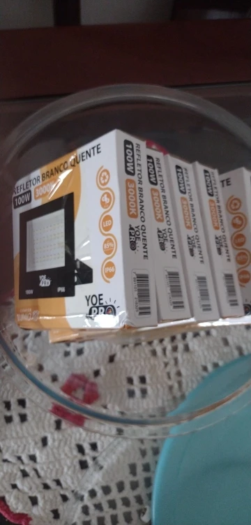 Refletor Led 100w Holofote Bivolt Prova Dágua Luz Branco Forte photo review