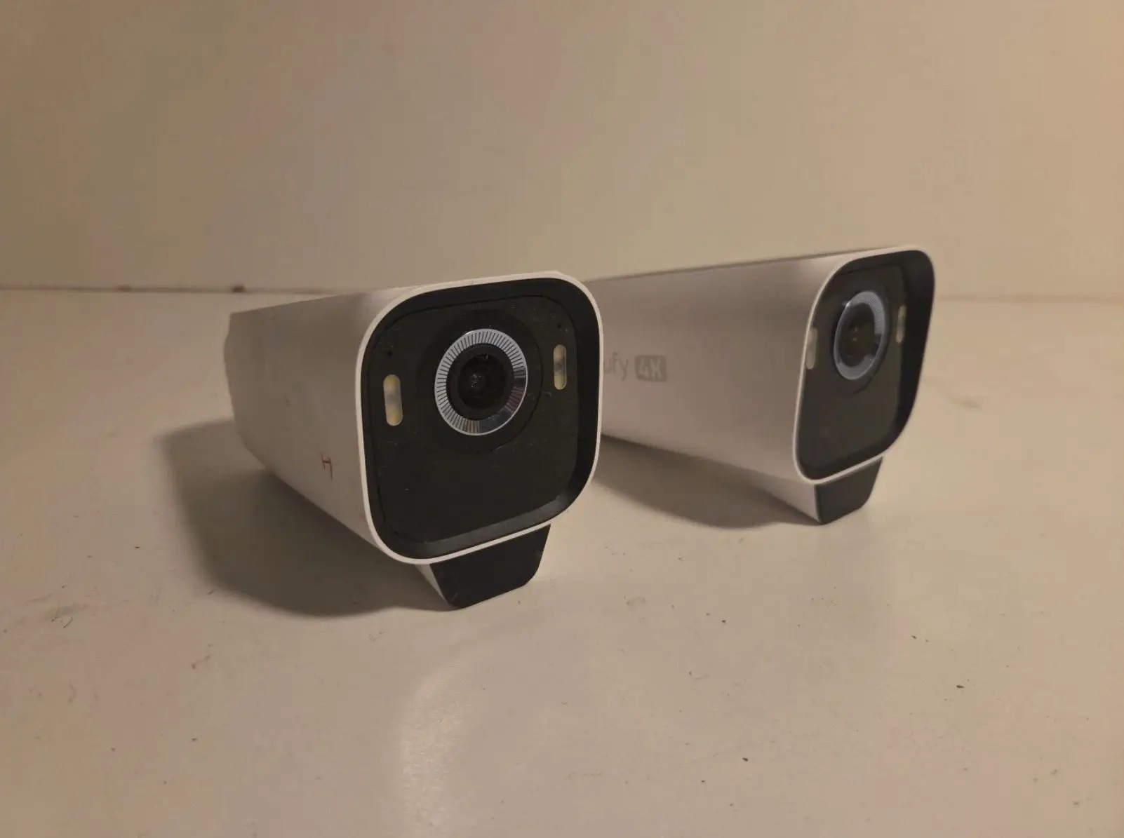 eufy Security eufyCam S3 Pro Ek Kamera, Güneş Enerjili Dış Mekan Kablosuz Kamera, MaxColor Gece Görüşü, Güneş Panelli 4K Kamera