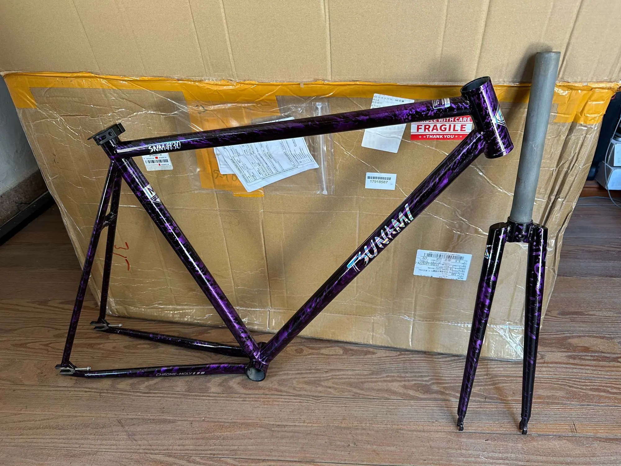 700C Bicycle Frame Chromium Molybdenum Steel Tsunami SNM4130 Fixed