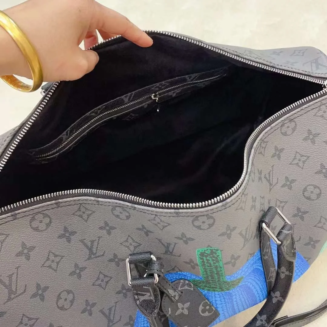 Рисунок 3 - Сумка дорожная кожаная