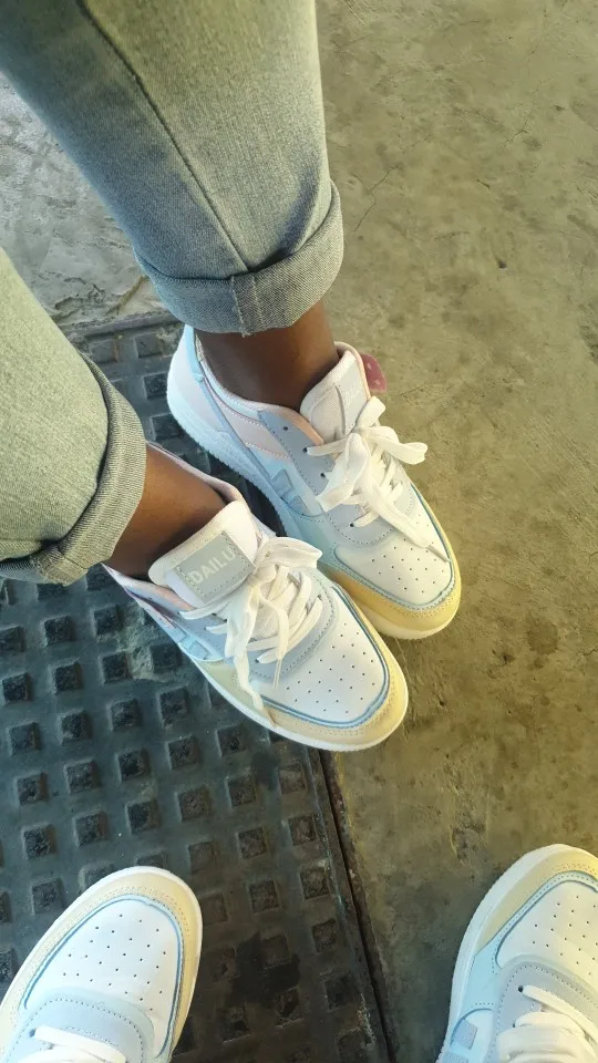 Scarpe da ginnastica con piattaforma estetica pastello Kawaii