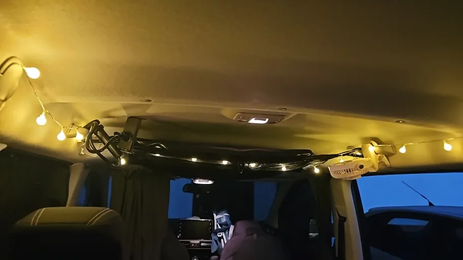 Guirnalda de luces LED con USB y batería, lámpara para exteriores, jardín, boda, decoración de Navidad, 10M photo review