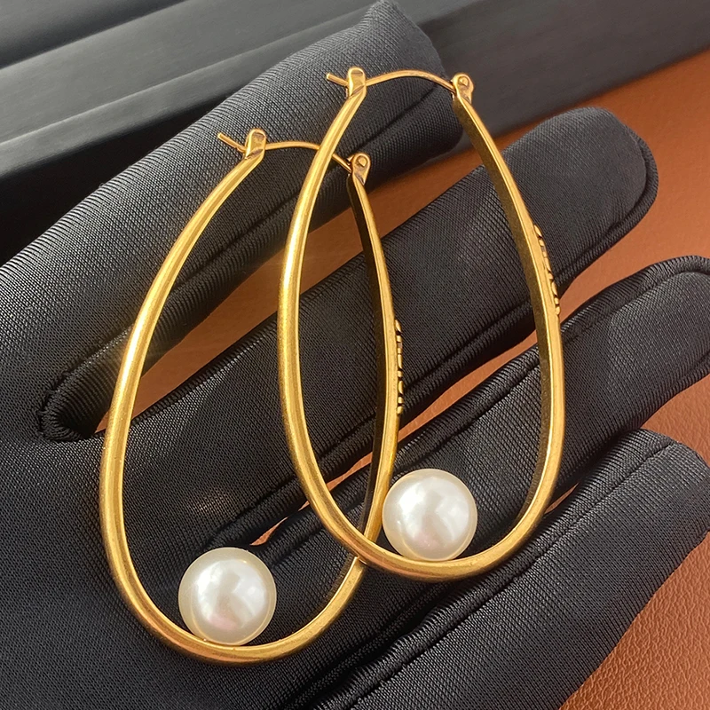 

Pearl Big Earrings for Women Luxury Designer 2023 Trending Ear Loop Jewelry Girls Gift