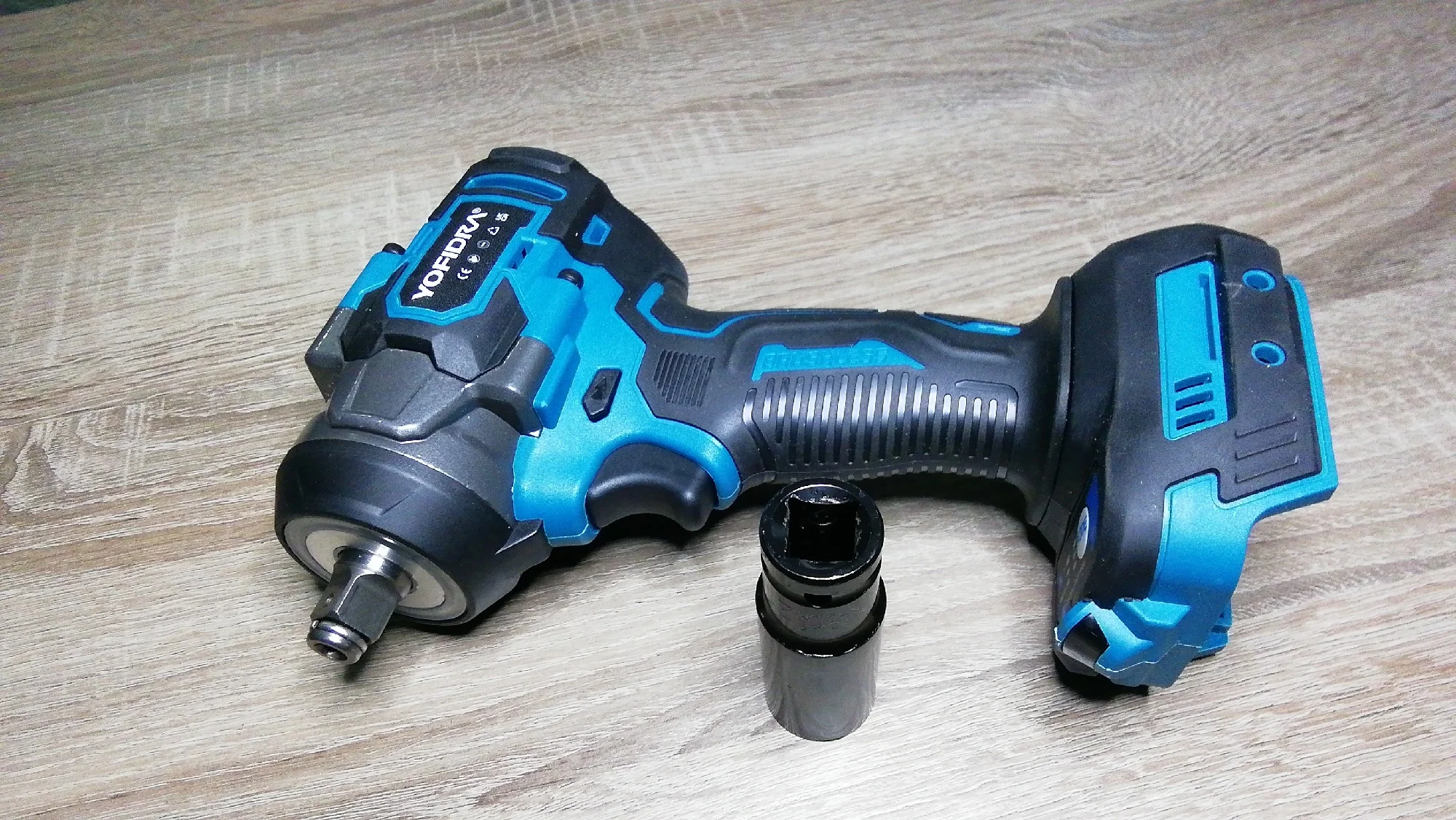 YOFIDRA Brushless 1200N.M Torque Electric Impact Wrench Cordless Electric Screwdriver Power Tools For Makita 18V Battery Pin photo review