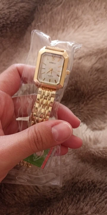 Women's 32mm Square Quartz Watch photo review