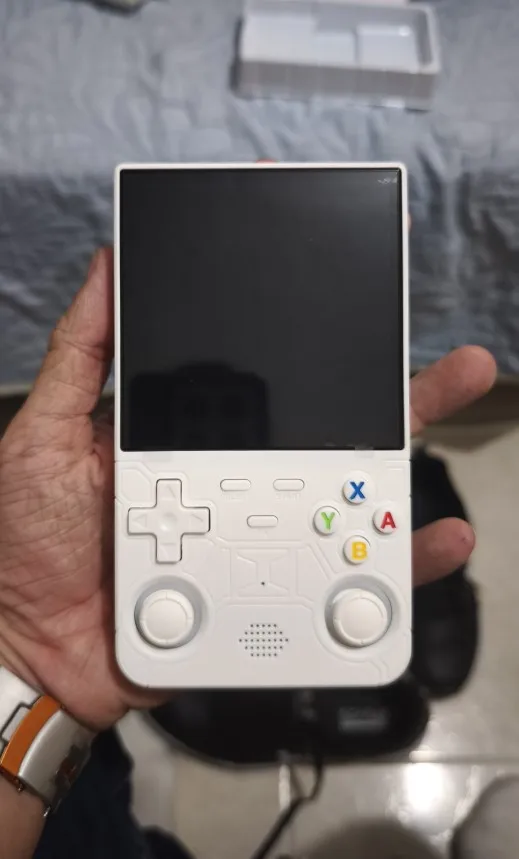 R36 ULTRA photo review