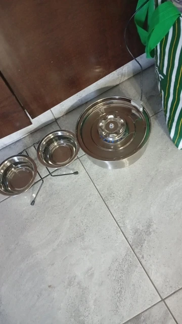 Cat Water Fountain 304 Stainless Steel 2.0L Automatic Circulating Pet Water Fountain Ultra-Quiet Pump with LED Light Cat Fountai photo review