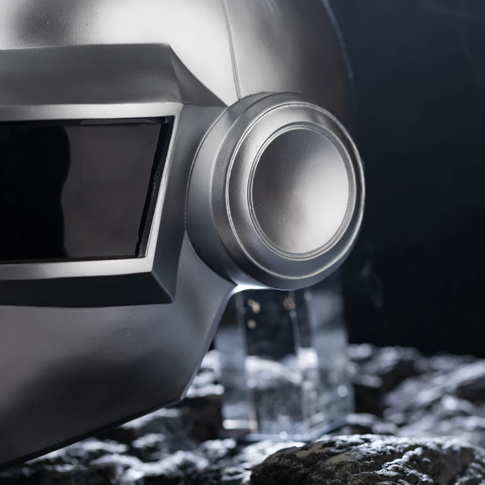 Фото Xcoser 1:1 шлем Daft Punk DJ Thomas реквизит для косплея Серебряная копия для взрослых Хэллоуин №4