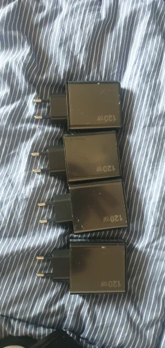 120W Multi Ports USB Charger Fast Charging Type C Mobile Phone Charger photo review